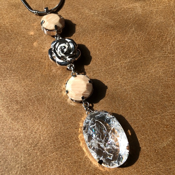 Rare rose rhinestone Marist necklace Nine West - Picture 3 of 6